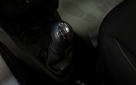 Renault Logan II, 2019 год, 1 139 000 рублей, 14 фотография