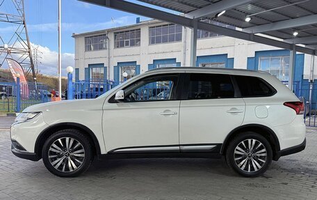 Mitsubishi Outlander III рестайлинг 3, 2019 год, 2 045 000 рублей, 2 фотография