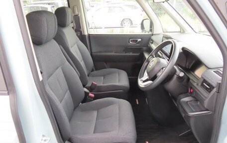 Honda Stepwgn, 2022 год, 1 850 000 рублей, 8 фотография