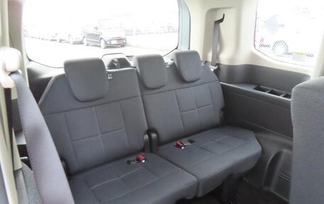 Honda Stepwgn, 2022 год, 1 850 000 рублей, 11 фотография