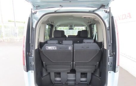 Honda Stepwgn, 2022 год, 1 850 000 рублей, 14 фотография