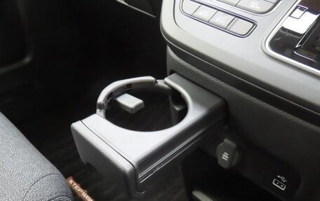 Honda Stepwgn, 2022 год, 1 850 000 рублей, 32 фотография