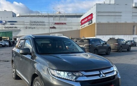 Mitsubishi Outlander III рестайлинг 3, 2017 год, 1 650 000 рублей, 1 фотография