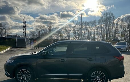 Mitsubishi Outlander III рестайлинг 3, 2017 год, 1 650 000 рублей, 4 фотография