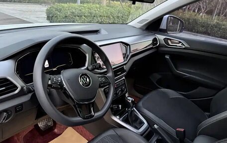 Volkswagen T-Cross I, 2021 год, 1 420 555 рублей, 10 фотография