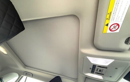 Toyota RAV4, 2023 год, 4 690 000 рублей, 9 фотография