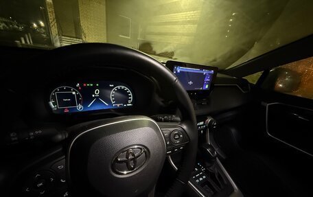 Toyota RAV4, 2023 год, 4 690 000 рублей, 19 фотография