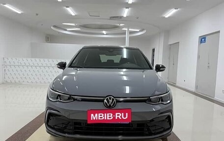 Volkswagen Golf VIII, 2022 год, 1 950 001 рублей, 2 фотография