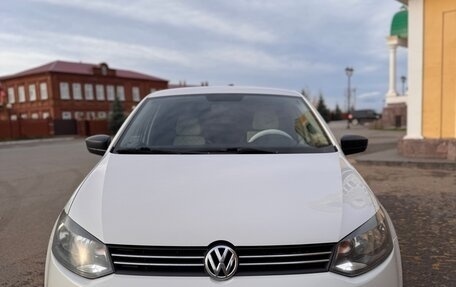 Volkswagen Polo VI (EU Market), 2012 год, 670 000 рублей, 1 фотография