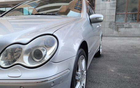 Mercedes-Benz C-Класс, 2006 год, 1 200 000 рублей, 3 фотография