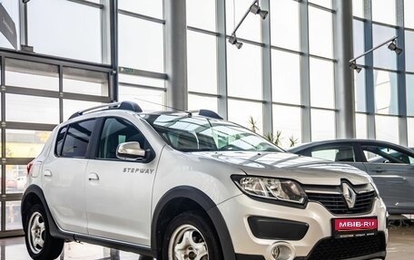 Renault Sandero II рестайлинг, 2016 год, 968 000 рублей, 1 фотография