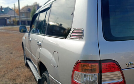 Toyota Land Cruiser 100 рестайлинг 2, 2006 год, 1 975 000 рублей, 4 фотография