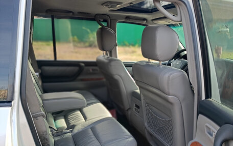 Toyota Land Cruiser 100 рестайлинг 2, 2006 год, 1 975 000 рублей, 11 фотография