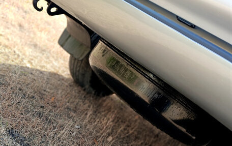 Toyota Land Cruiser 100 рестайлинг 2, 2006 год, 1 975 000 рублей, 13 фотография