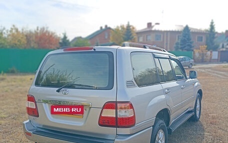 Toyota Land Cruiser 100 рестайлинг 2, 2006 год, 1 975 000 рублей, 7 фотография