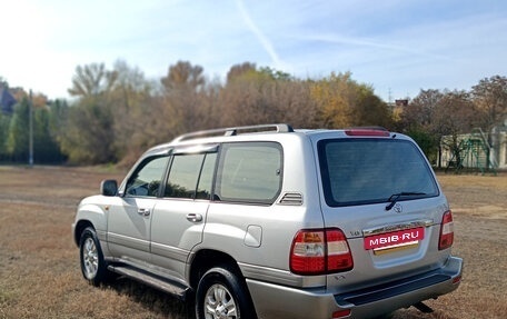 Toyota Land Cruiser 100 рестайлинг 2, 2006 год, 1 975 000 рублей, 3 фотография
