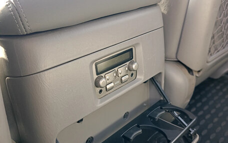 Toyota Land Cruiser 100 рестайлинг 2, 2006 год, 1 975 000 рублей, 14 фотография