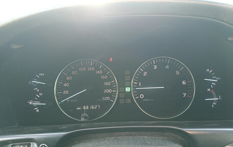 Toyota Land Cruiser 100 рестайлинг 2, 2006 год, 1 975 000 рублей, 20 фотография