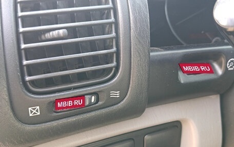 Toyota Land Cruiser 100 рестайлинг 2, 2006 год, 1 975 000 рублей, 17 фотография