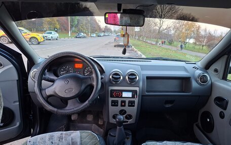 Renault Logan I, 2006 год, 380 000 рублей, 10 фотография