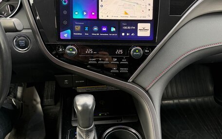 Toyota Camry, 2020 год, 2 898 000 рублей, 10 фотография