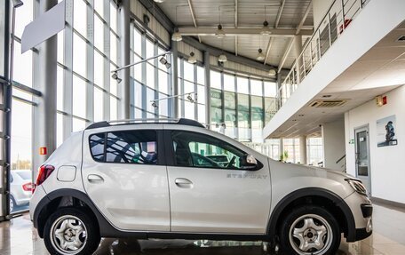 Renault Sandero II рестайлинг, 2016 год, 968 000 рублей, 8 фотография