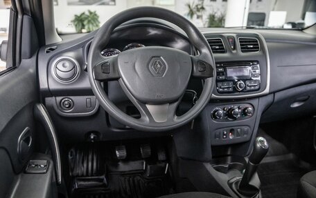 Renault Sandero II рестайлинг, 2016 год, 968 000 рублей, 21 фотография