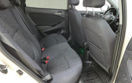 Hyundai Solaris II рестайлинг, 2015 год, 876 000 рублей, 15 фотография