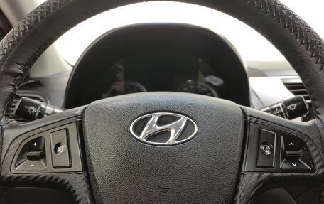 Hyundai Solaris II рестайлинг, 2015 год, 876 000 рублей, 21 фотография