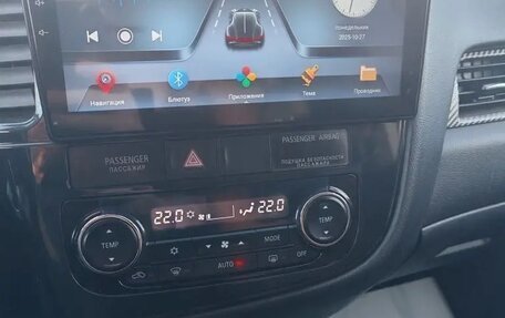 Mitsubishi Outlander III рестайлинг 3, 2013 год, 1 520 000 рублей, 10 фотография