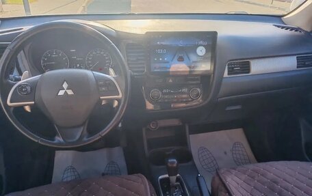 Mitsubishi Outlander III рестайлинг 3, 2013 год, 1 520 000 рублей, 13 фотография
