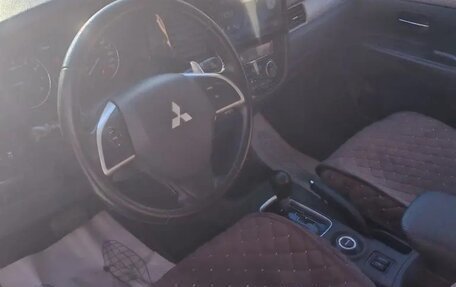 Mitsubishi Outlander III рестайлинг 3, 2013 год, 1 520 000 рублей, 12 фотография