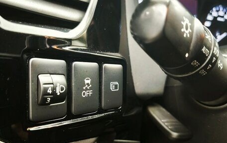 Mitsubishi Outlander III рестайлинг 3, 2020 год, 2 200 000 рублей, 9 фотография