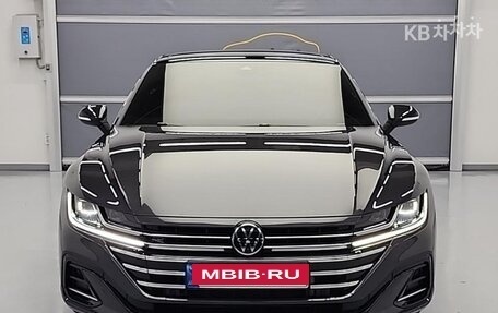 Volkswagen Arteon I, 2022 год, 3 900 000 рублей, 2 фотография