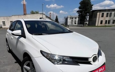 Toyota Auris II, 2014 год, 1 150 000 рублей, 1 фотография