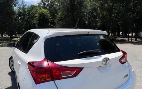 Toyota Auris II, 2014 год, 1 150 000 рублей, 2 фотография