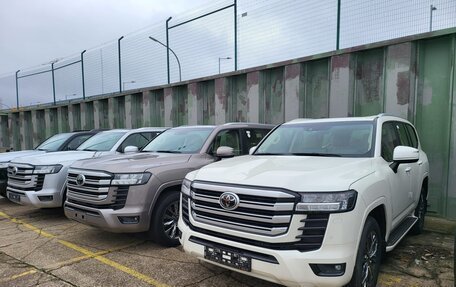 Toyota Land Cruiser, 2023 год, 9 000 000 рублей, 5 фотография