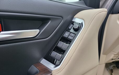 Toyota Land Cruiser, 2023 год, 9 000 000 рублей, 17 фотография