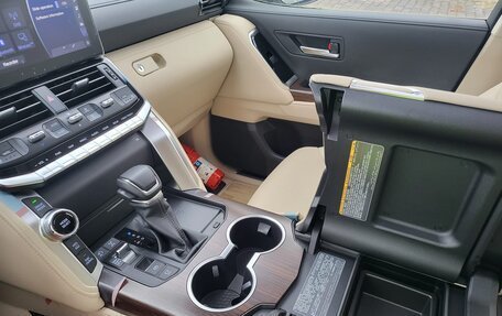 Toyota Land Cruiser, 2023 год, 9 000 000 рублей, 22 фотография