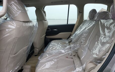 Toyota Land Cruiser, 2023 год, 9 000 000 рублей, 31 фотография