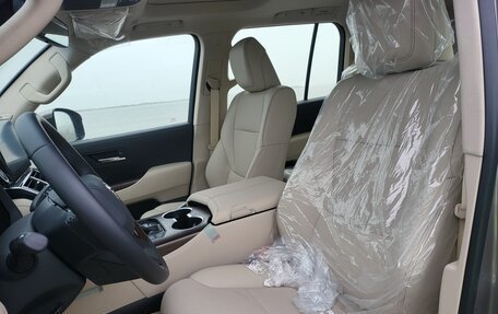 Toyota Land Cruiser, 2023 год, 9 000 000 рублей, 36 фотография