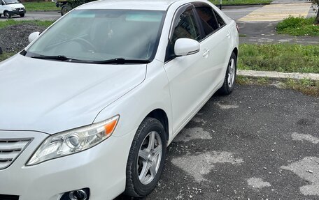 Toyota Camry, 2009 год, 800 000 рублей, 2 фотография