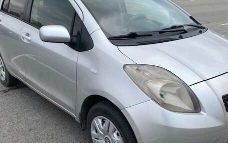 Toyota Yaris III рестайлинг, 2007 год, 390 000 рублей, 3 фотография