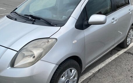 Toyota Yaris III рестайлинг, 2007 год, 390 000 рублей, 5 фотография