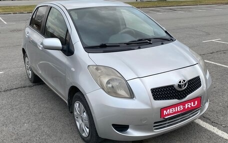 Toyota Yaris III рестайлинг, 2007 год, 390 000 рублей, 2 фотография