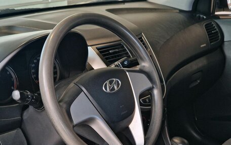 Hyundai Solaris II рестайлинг, 2013 год, 880 000 рублей, 11 фотография