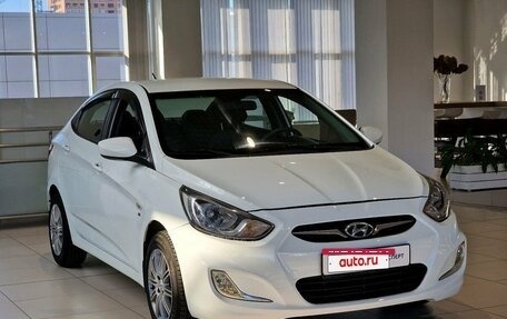 Hyundai Solaris II рестайлинг, 2013 год, 880 000 рублей, 4 фотография