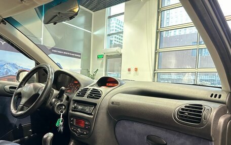 Peugeot 206, 2002 год, 240 000 рублей, 11 фотография