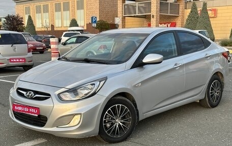 Hyundai Solaris II рестайлинг, 2013 год, 885 000 рублей, 1 фотография