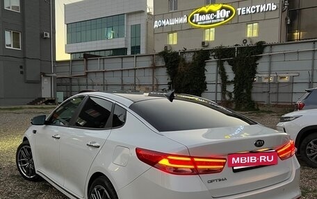 KIA Optima IV, 2018 год, 2 200 000 рублей, 3 фотография